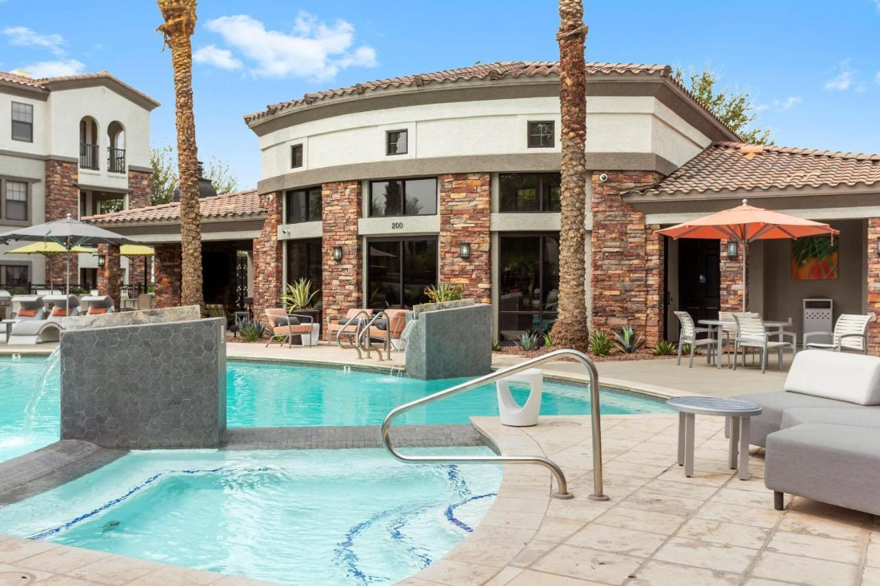 Cozysuites Glendale By The Stadium With Pool 10 Екстер'єр фото